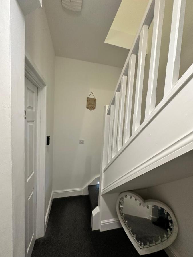Lovely Town House Room 5 コヴェントリー エクステリア 写真